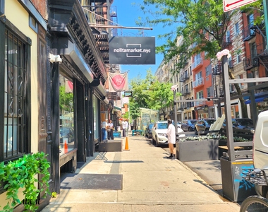 Mott Street - Photo Thumbnail 7