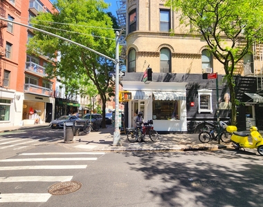 Mott Street - Photo Thumbnail 5
