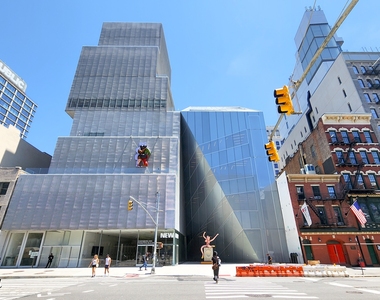 Mott Street - Photo Thumbnail 8