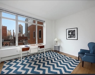 East 59th st and 3rd Ave  - Photo Thumbnail 5