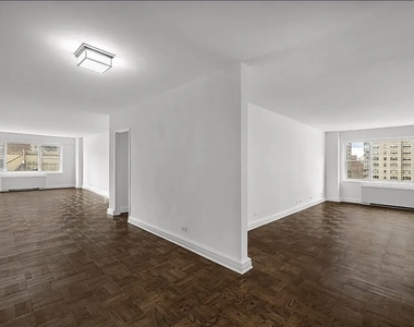East 68 street and 2nd Ave  - Photo Thumbnail 16