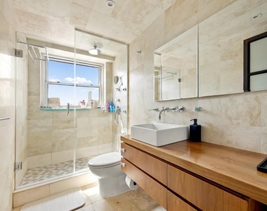 137 East 36th Street - Photo Thumbnail 6