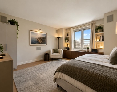 137 East 36th Street - Photo Thumbnail 4