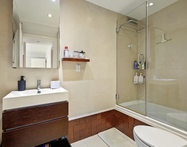 137 East 36th Street - Photo Thumbnail 5