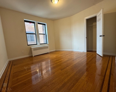 36-14 165th St - Photo Thumbnail 5