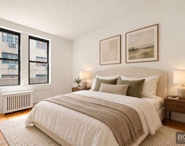 East 70th Street - Photo Thumbnail 4