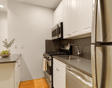 East 70th Street - Photo Thumbnail 1