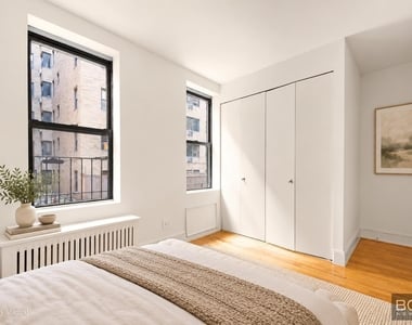 East 70th Street - Photo Thumbnail 3