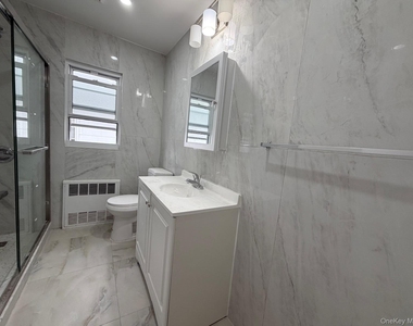 19 Gibson Boulevard - Photo Thumbnail 13