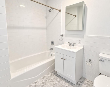 155 S River St - Photo Thumbnail 2