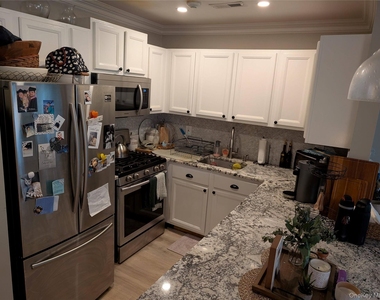 1506 Sara Circle - Photo Thumbnail 4