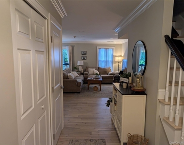1506 Sara Circle - Photo Thumbnail 3