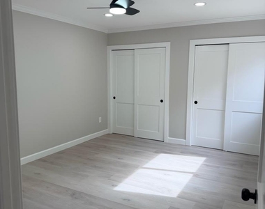 316 Feller Drive - Photo Thumbnail 11