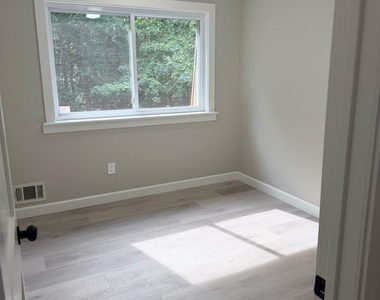 316 Feller Drive - Photo Thumbnail 13