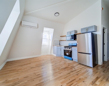 258 State Street - Photo Thumbnail 6