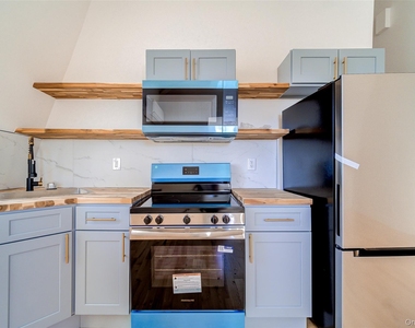 258 State Street - Photo Thumbnail 5