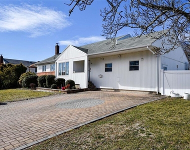 65 Sylvia Lane - Photo Thumbnail 4