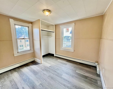151 Orange Turnpike - Photo Thumbnail 8