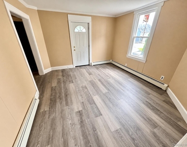 151 Orange Turnpike - Photo Thumbnail 4