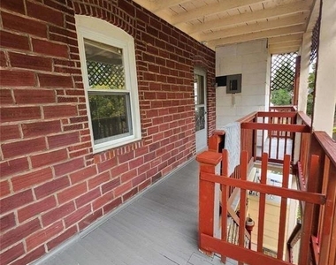 17 Tilrose Avenue - Photo Thumbnail 12