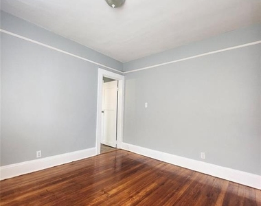 17 Tilrose Avenue - Photo Thumbnail 4