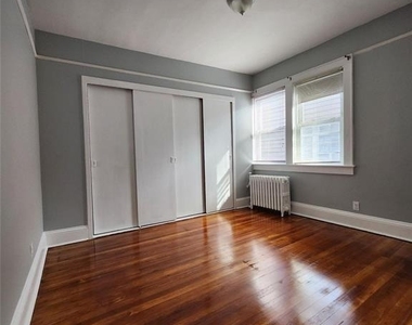 17 Tilrose Avenue - Photo Thumbnail 5