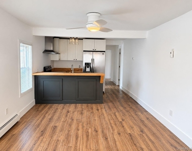 93 New Hampshire Street - Photo Thumbnail 5