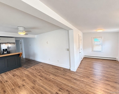 93 New Hampshire Street - Photo Thumbnail 4