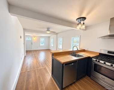 93 New Hampshire Street - Photo Thumbnail 6