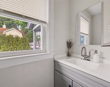 17 Grant Street - Photo Thumbnail 12