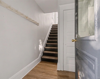 17 Grant Street - Photo Thumbnail 4