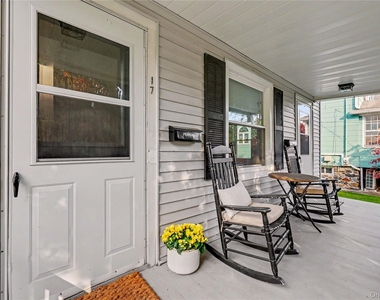 17 Grant Street - Photo Thumbnail 3