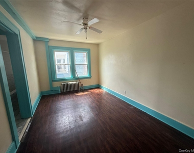 8 E Central Avenue - Photo Thumbnail 4