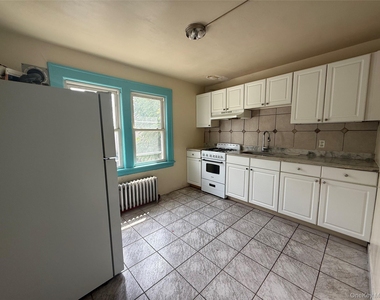 8 E Central Avenue - Photo Thumbnail 3