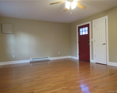 1 Oscawana Lake Road - Photo Thumbnail 4