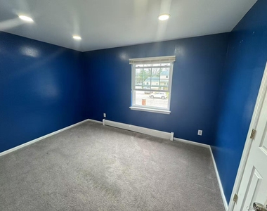 80 Lincoln Avenue - Photo Thumbnail 7