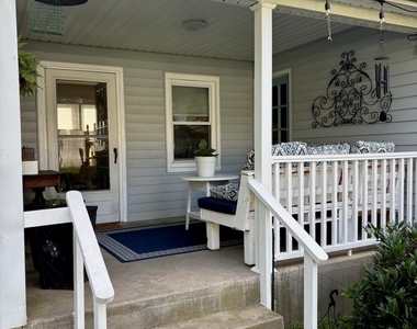 28 Summit Avenue - Photo Thumbnail 8