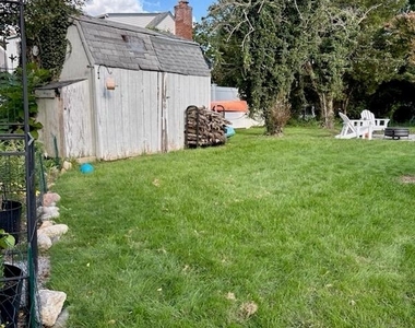 28 Summit Avenue - Photo Thumbnail 9