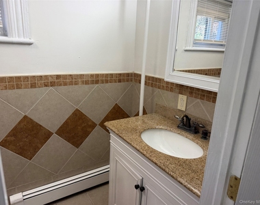 208 Elm Street - Photo Thumbnail 7