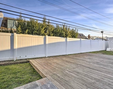 1648 Paula Lane - Photo Thumbnail 17