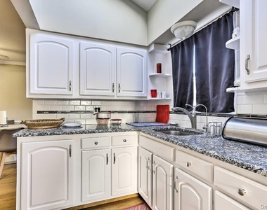 1648 Paula Lane - Photo Thumbnail 5