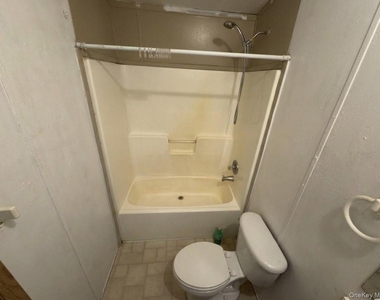 16 Delellas Lane - Photo Thumbnail 10