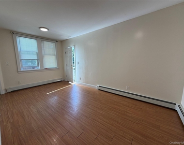 185 E Lake Boulevard - Photo Thumbnail 8
