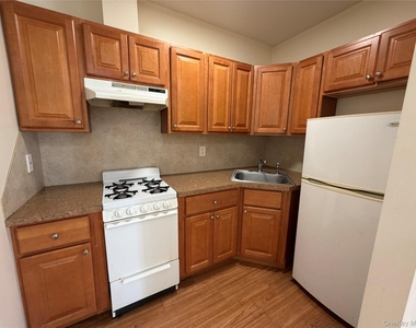 185 E Lake Boulevard - Photo Thumbnail 9