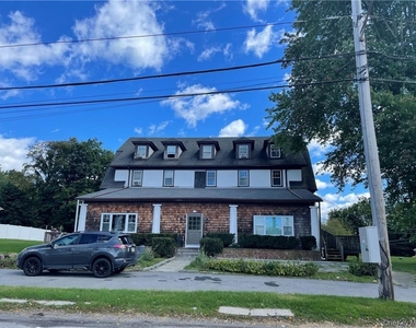 185 E Lake Boulevard - Photo Thumbnail 1