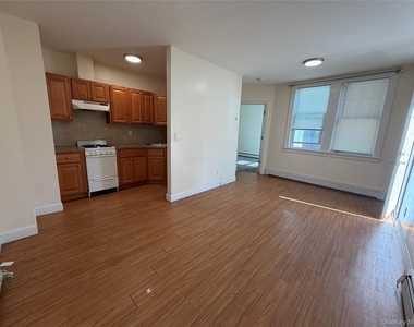 185 E Lake Boulevard - Photo Thumbnail 10