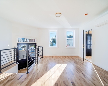 258-260 State Street - Photo Thumbnail 20