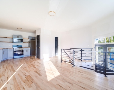 258-260 State Street - Photo Thumbnail 3