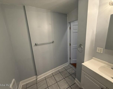 241 Second St Street - Photo Thumbnail 10