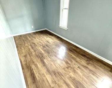 126 Prospect Street - Photo Thumbnail 4